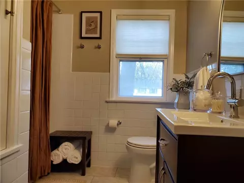 Bath - 125 Sydenham Rd, Irondequoit, NY 14609 photo 1 of 6