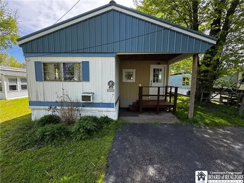 9 Shore Acres Dr, Ellery, NY 14712