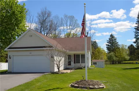 940 Elmgrove Rd, Gates, NY 14624