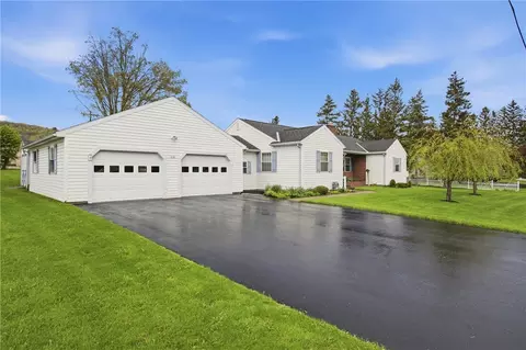 115 Circle Dr, Bath, NY 14810