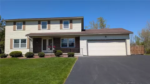 11 Barns Ct, Greece, NY 14612