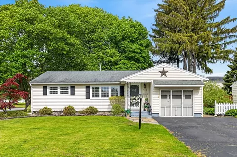 110 Verstreet Dr, Greece, NY 14616