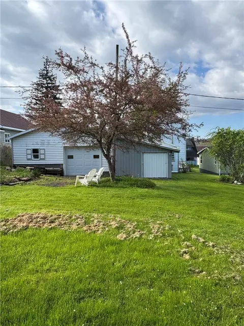 Exterior - 5 King St, Eldred, PA 16731 photo 12 of 15