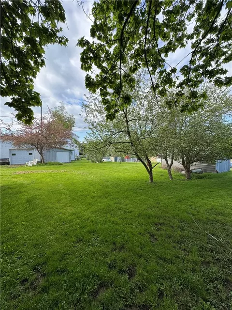 Exterior - 5 King St, Eldred, PA 16731 photo 13 of 15