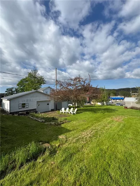 Exterior - 5 King St, Eldred, PA 16731 photo 11 of 15