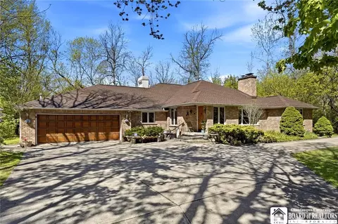 1860 N Forest Rd, Amherst, NY 14221