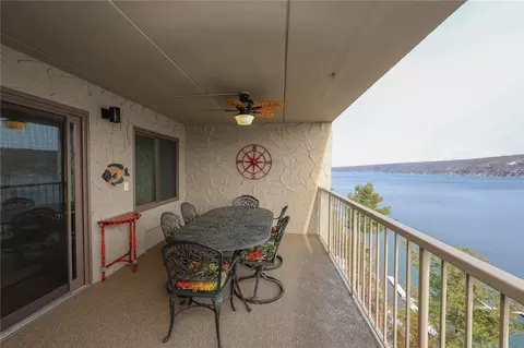 108 Cliffside Dr, South Bristol, NY 14424