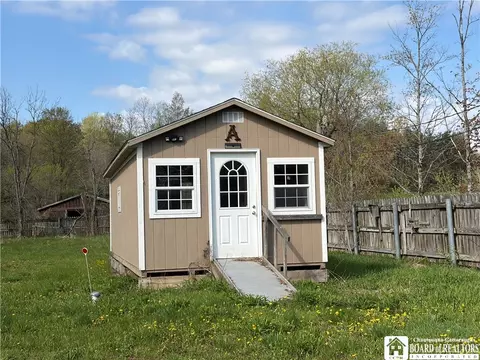 11663 Route 98, Freedom, NY 14065