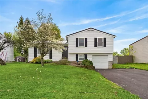 3 Barringer Dr, Hamlin, NY 14464