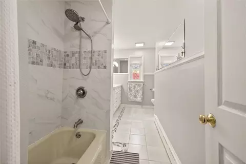 Bath - 126 Wildmere Rd, Irondequoit, NY 14617 photo 1 of 6
