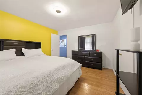 Bedroom - 126 Wildmere Rd, Irondequoit, NY 14617 photo 2 of 6