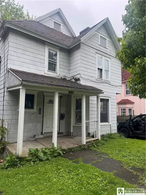 641 Prendergast Ave, Jamestown, NY 14701