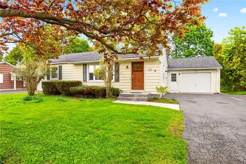520 Old Mill Ln, Webster, NY 14580