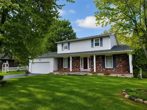22 Ascot Dr, Chili, NY 14624