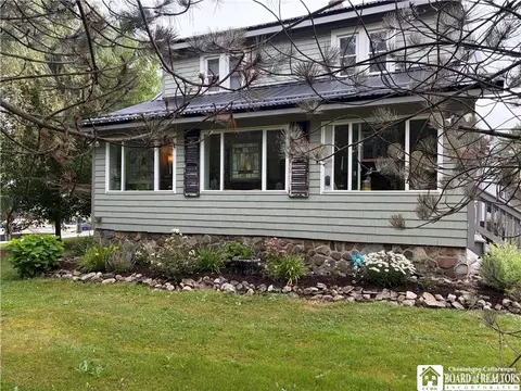 2388 W Lake Rd, Busti, NY 14710