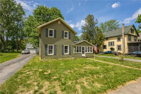129 Gates St, Palmyra, NY 14522