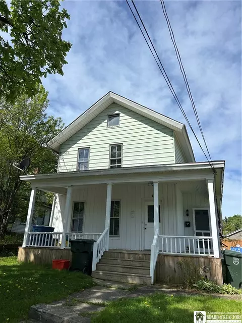 12 Chautauqua Ave, Jamestown, NY 14701