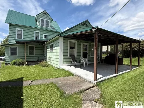 Exterior - 536 King St, Olean, NY 14760 photo 4 of 6