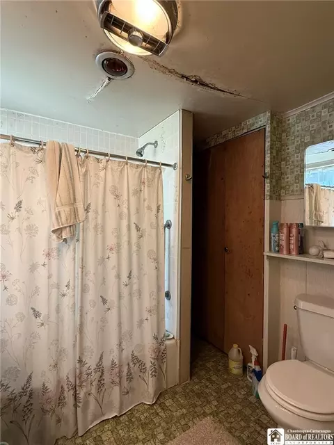 Bath - 536 King St, Olean, NY 14760 photo 1 of 2