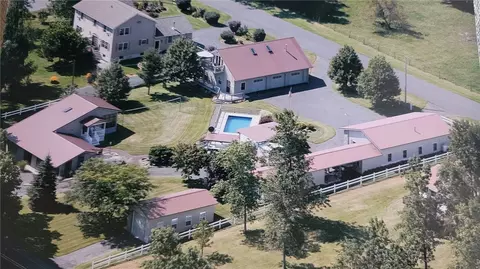 14790 W Bay Rd, Sterling, NY 13156