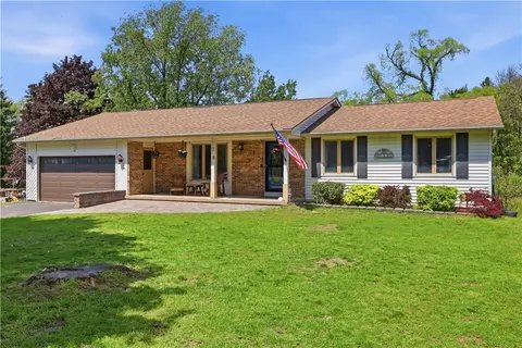 10 Da Vinci Dr, Chili, NY 14624