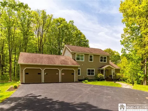 83 Center St, Ellery, NY 14712