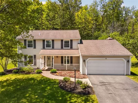 15 Bent Oak, Perinton, NY 14450