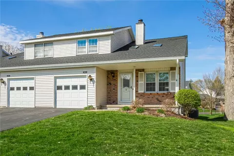 1013 Cunningham Dr, Victor, NY 14564