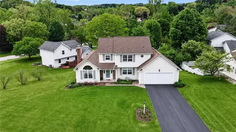 11 Stream View Cir, Perinton, NY 14450