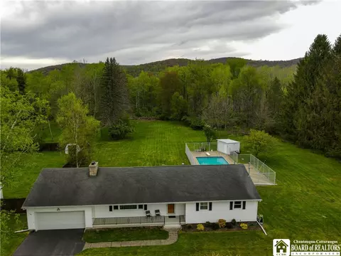 3402 Fortune Dr, Allegany, NY 14706