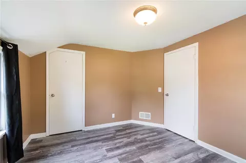 Bedroom - 175 Montclair Dr, Irondequoit, NY 14617 photo 7 of 8