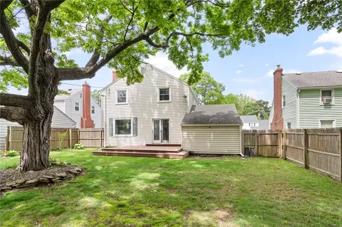 Exterior - 175 Montclair Dr, Irondequoit, NY 14617 photo 2 of 4