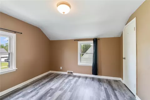 Bedroom - 175 Montclair Dr, Irondequoit, NY 14617 photo 6 of 8