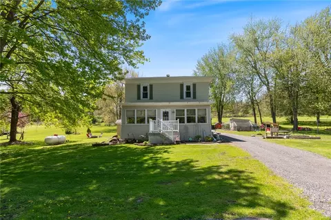 5443 Russell Rd, Marion, NY 14505