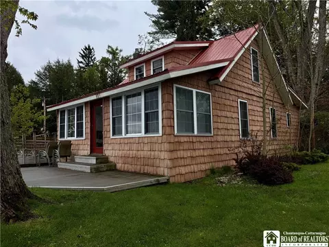 4068 Traction Rd, Mayville, NY 14757