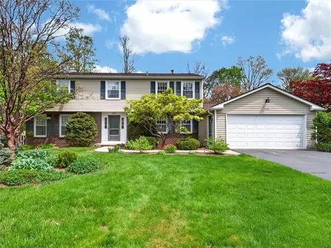 200 Orchard Creek Ln, Greece, NY 14612