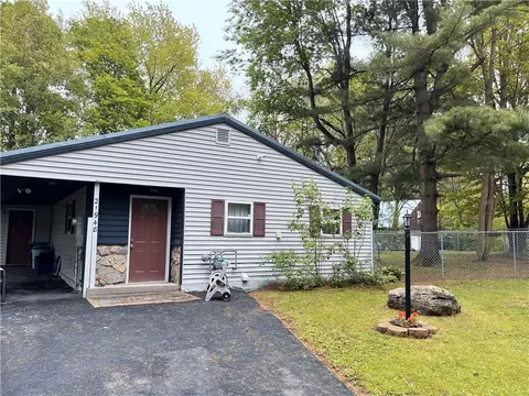 21948 Admirals, Le Ray, NY 13601