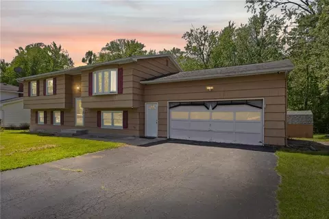49 Brian Dr, Chili, NY 14624