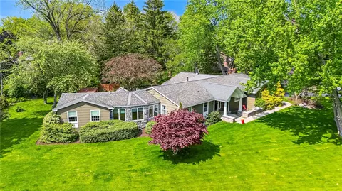 1200 Gatestone Cir, Webster, NY 14580
