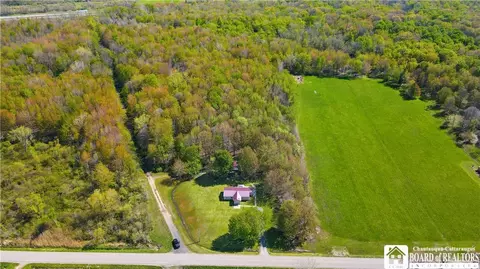 2383 Chapin Rd, Silver Creek, NY 14136
