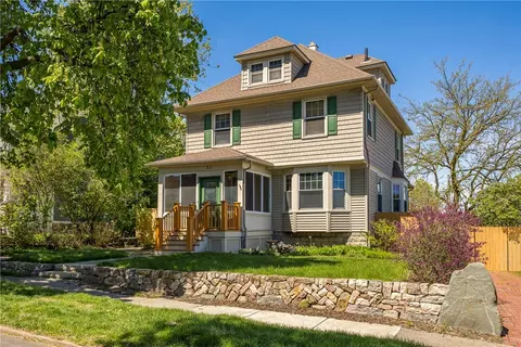 35 Hartsen St, Rochester, NY 14610