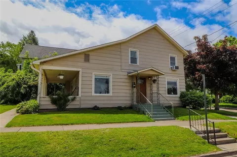 44 W 3rd St, Corning, NY 14830