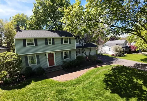33 Hawley Dr, Webster, NY 14580