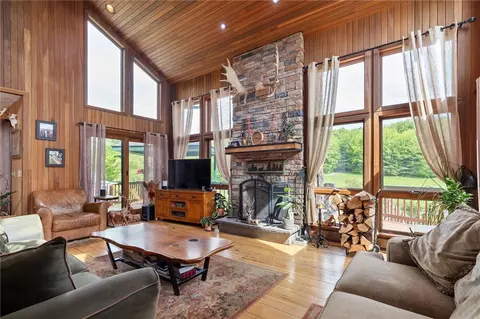 Living - 734 Post Rd, Franklin, NY 13775 photo 2 of 6