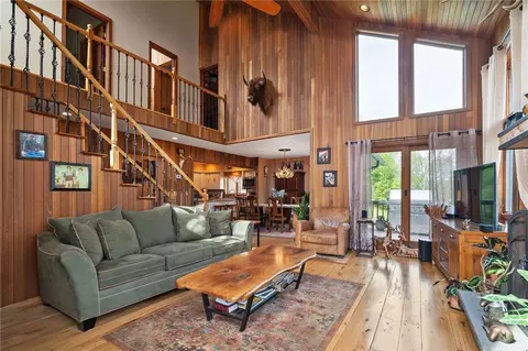 Living - 734 Post Rd, Franklin, NY 13775 photo 4 of 6