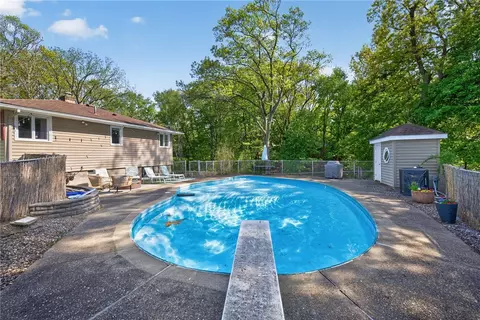 Exterior - 565 Bay Rd, Webster, NY 14580 photo 8 of 11