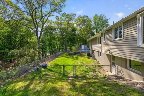 Exterior - 565 Bay Rd, Webster, NY 14580 photo 10 of 11