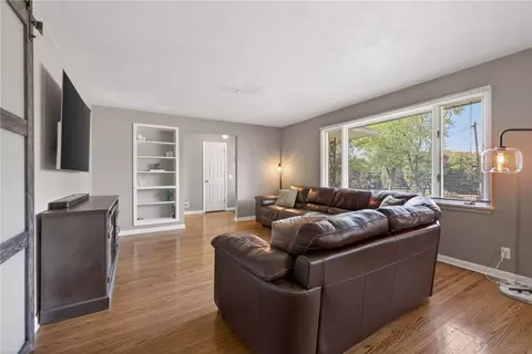 Living - 565 Bay Rd, Webster, NY 14580 photo 1 of 6