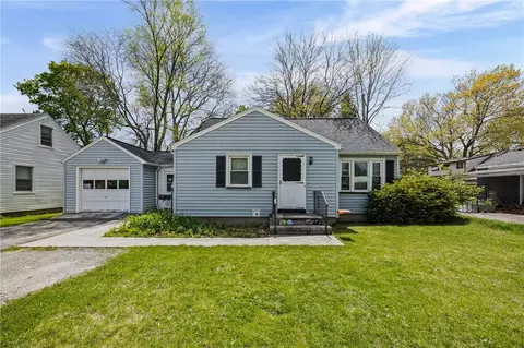 21 Legion Cir, Greece, NY 14616