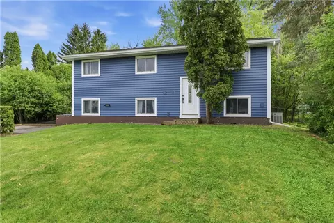 41 Chiltern Rd, Rochester, NY 14623
